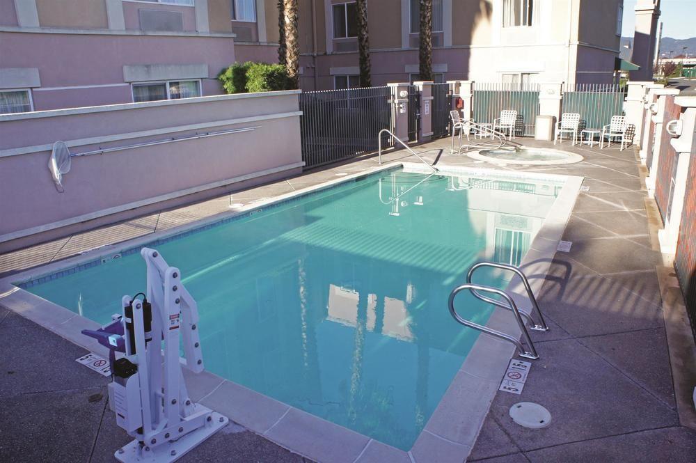 La Quinta By Wyndham Fairfield - Napa Valley Экстерьер фото